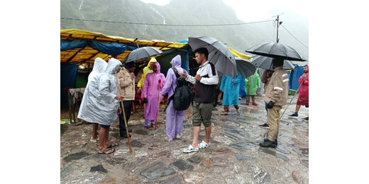 उत्तराखंड में भारी बारिश का रेड अलर्ट : केदारनाथ यात्रा स्थगित, नौ जनपदों में स्कूल बंद