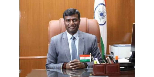 कांके प्रखण्ड सह अंचल कार्यालय का डीसी ने किया औचक निरीक्षण