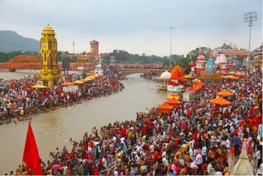 गुरु पूर्णिमा 2025 : गुरुओं को समर्पित महापर्व आज, देशभर में श्रद्धा व आस्था का उमड़ा सैलाब
