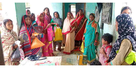 आंगनबाड़ी केंद्रों पर किया गया टीएचआर का वितरण