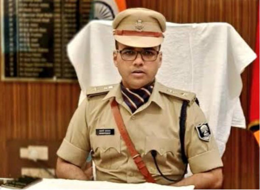 मोतिहारी एसपी ने नगर थाना के 60 पुलिसकर्मियों का रोका वेतन, दो थानाध्यक्ष निलंबित