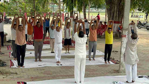 रामदयालु सिंह महाविद्यालय में योग दिवस पर प्राचार्य डॉ. शशि भूषण कुमार ने दिया नियमित योग का संदेश