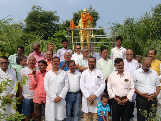 एलएस कॉलेज में गांधी जयंती पर माल्यार्पण, प्राचार्य और एनसीसी छात्रों की विशेष भागीदारी