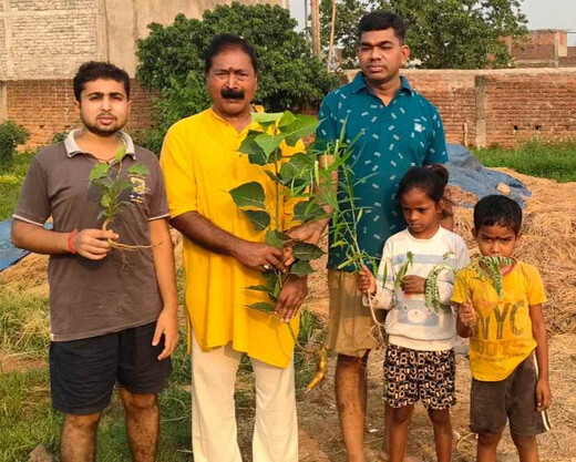 स्व. सिंघो तांती को पौधारोपण से श्रद्धांजलि, विश्व वर्षावन दिवस पर पर्यावरण संरक्षण का लिया संकल्प