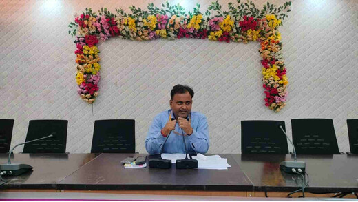 मतदाता सूची विशेष पुनरीक्षण अभियान की समीक्षा बैठक सम्पन्न, डीएम ने दिए पारदर्शिता और गति लाने के निर्देश