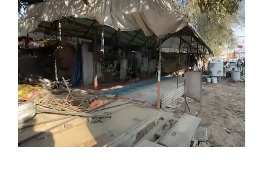 चौमूं : मस्जिद के बाहर रेलिंग लगाने पर तनाव, पथराव में 6 पुलिसकर्मी घायल