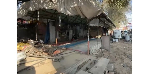 चौमूं : मस्जिद के बाहर रेलिंग लगाने पर तनाव, पथराव में 6 पुलिसकर्मी घायल