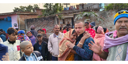 ट्रेन की चपेट में आने से तीन बहनों की दर्दनाक मौत