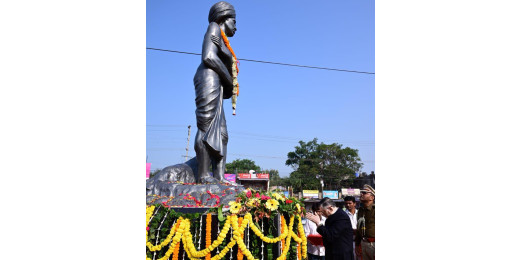 बिरसा मुंडा जयंती पर राज्यपाल संतोष गंगवार ने किया श्रद्धांजलि अर्पित