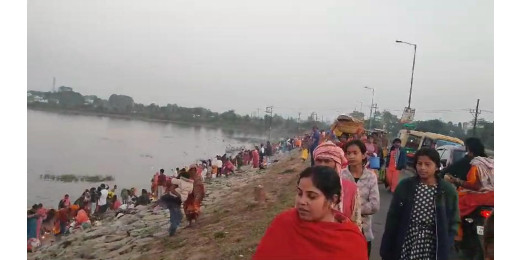 कार्तिक पूर्णिमा पर हटिया डैम में स्नान के लिए उमड़ी भारी भीड़