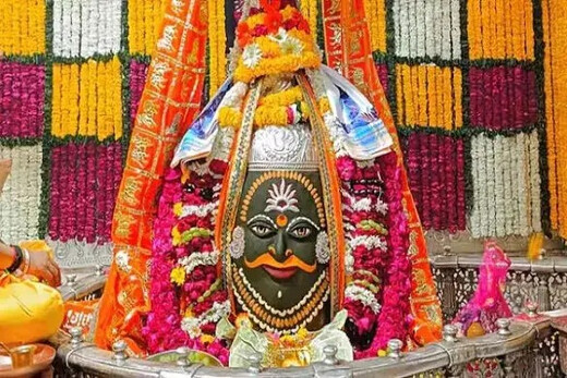श्रावण के पहले सोमवार पर उज्जैन में उमड़ा शिवभक्तों का सैलाब, बाबा महाकाल नगर भ्रमण पर होंगे रवाना
