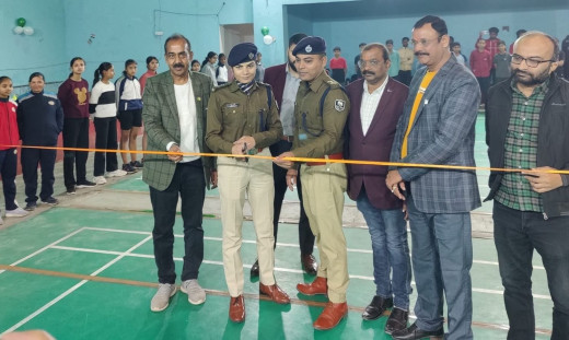 मोतिहारी पुलिस ने किया ओपेन जिला बैडमिंटन चैंपियनशिप का उद्घाटन