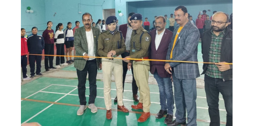 मोतिहारी पुलिस ने किया ओपेन जिला बैडमिंटन चैंपियनशिप का उद्घाटन