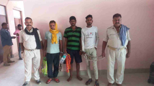 अवैध शराब के तीन कारोबारी रंगेहाथ गिरफ्तार 