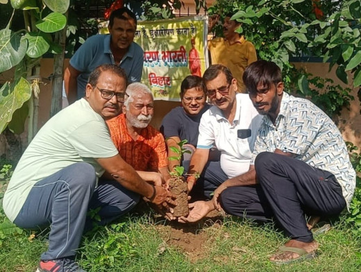अंतर्राष्ट्रीय विश्वविद्यालय खेल दिवस पर पर्यावरण भारती ने किया पौधारोपण  