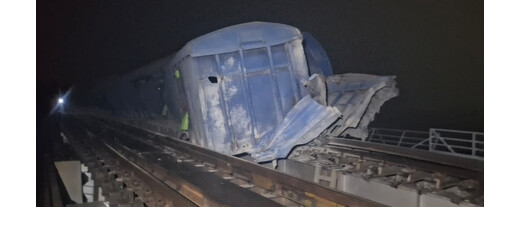 बिहार-झारखंड सीमा पर रेल हादसा : मालगाड़ी के आठ डिब्बे बेपटरी, यातायात प्रभावित