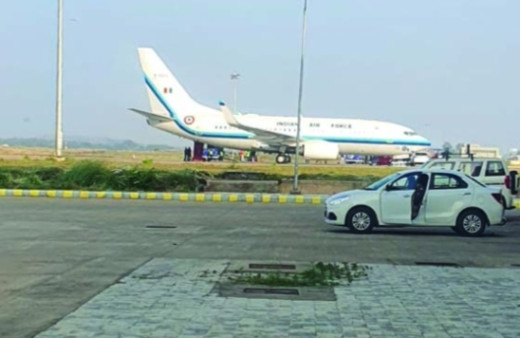 प्रधानमंत्री मोदी के विमान में तकनीकी खराबी के वजह से देवघर में रुकना पड़ा