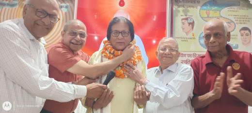 बनारस में सम्मानित होकर लौटे डॉ. संजय पंकज का शहर में हुआ भव्य अभिनंदन