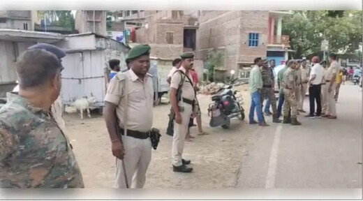 बेगूसराय : बैरियर वसूली कर रहे तीन युवकों पर अंधाधुंध फायरिंग, एक की मौत, दो गंभीर