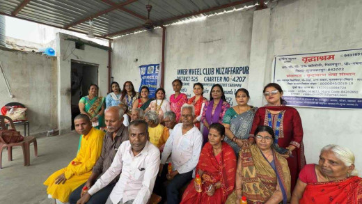 विश्व स्वास्थ्य दिवस पर वृद्धाश्रम में लगा निःशुल्क डेंटल चेकअप कैंप