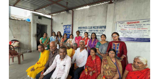 विश्व स्वास्थ्य दिवस पर वृद्धाश्रम में लगा निःशुल्क डेंटल चेकअप कैंप