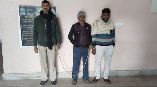 अवैध शराब के साथ एक गिरफ्तार, दूसरा शराब पीते पकड़ा गया