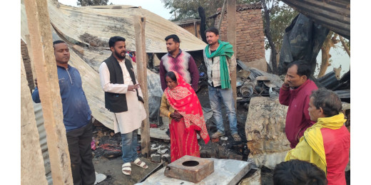 नाजीपुर गांव में लगी भीषण आग, चार घर जलकर राख