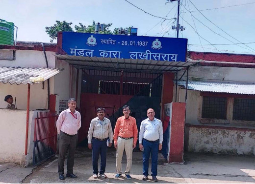 सिविल सर्जन ने बंदियों की स्वास्थ्य व्यवस्था का किया निरीक्षण 