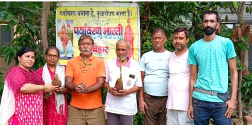 हरितालिका तीज और हिन्दी दिवस पर पर्यावरण भारती ने किया पौधारोपण, प्रकृति संरक्षण का दिया संदेश