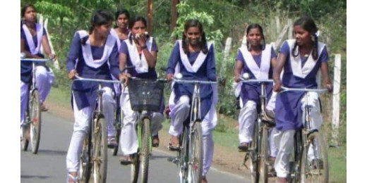बिहार की मुफ्त साइकिल योजना विदेशों में हिट, अफ्रीकी देश कर रहे लागू