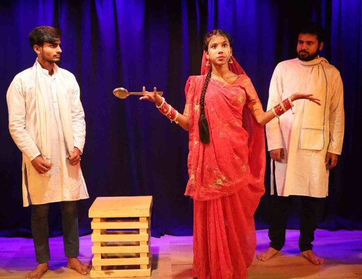 विश्व रंगमंच दिवस पर तुम कब जाओगे का मंचन, व्यंग्य से गूंजा रंगवेदिका सभागार