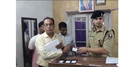 ऑपरेशन मुस्कान के तहत 14 लोगों को मिले गुम हुए मोबाइल, चेहरों पर लौटी मुस्कान