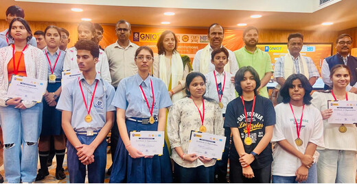 ग्रेटर नोएडा में Young Achievers Excellence Award - शिक्षा से सेवा तक 2026 के आयोजन में विद्यार्थी सम्मानित