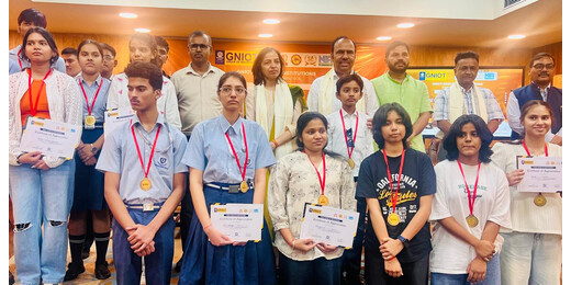 ग्रेटर नोएडा में Young Achievers Excellence Award - शिक्षा से सेवा तक 2026 के आयोजन में विद्यार्थी सम्मानित