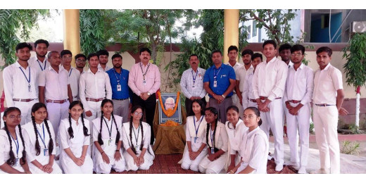 डीएवी स्कूल में नारायण दास ग्रोवर जयंती पर हवन और प्रार्थना सभा का आयोजन