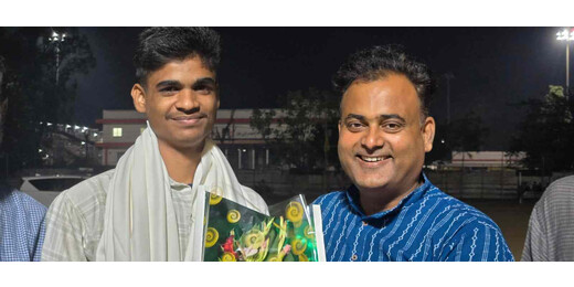 मैट्रिक परीक्षा में निरंजन कुमार ने लहराया परचम, राज्य में सातवां और जिले में पहला स्थान