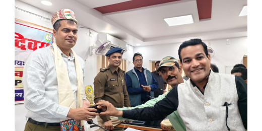 राष्ट्रीय प्रेस दिवस पर “प्रेस की बदलती प्रकृति” पर हुआ आयोजन, पत्रकारों को दी गई शुभकामनाएं