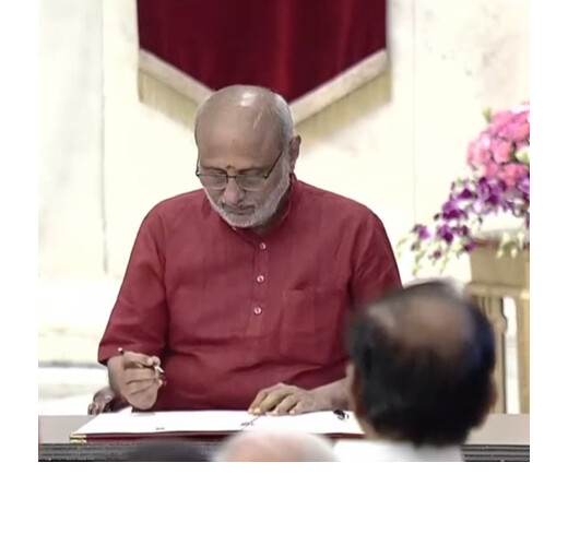 सीपी राधाकृष्णन बने भारत के 15वें उपराष्ट्रपति, राष्ट्रपति मुर्मू ने पद की शपथ दिलाई