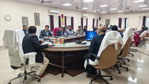 भारतीय राष्ट्रीय राजमार्ग प्राधिकरण के निर्माणाधीन सड़कों की प्रगति की हुई समीक्षा