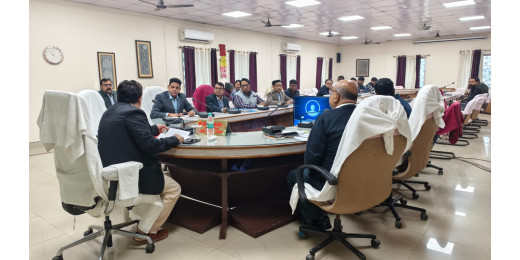 भारतीय राष्ट्रीय राजमार्ग प्राधिकरण के निर्माणाधीन सड़कों की प्रगति की हुई समीक्षा