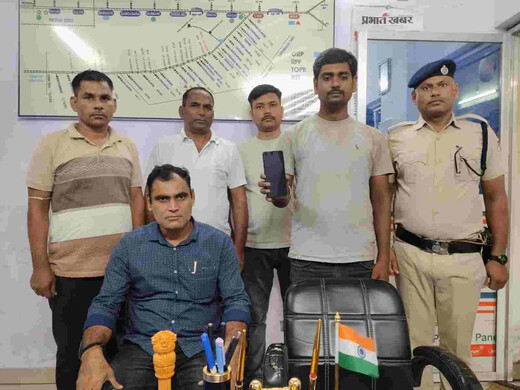 चार साल से यात्रियों को बना रहा था निशाना, हिमगिरी एक्सप्रेस से बैग लिफ्टर गिरफ्तार