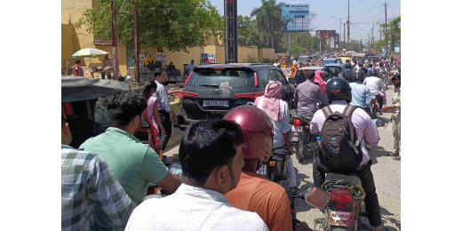 स्मार्ट सिटी के तहत हो रहे निर्माण कार्यों से शहर में बढ़ी ट्रैफिक की समस्या