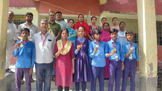चेतना सत्र में शीतलपुर स्कूल के 6 बच्चों को मिला पुरस्कार