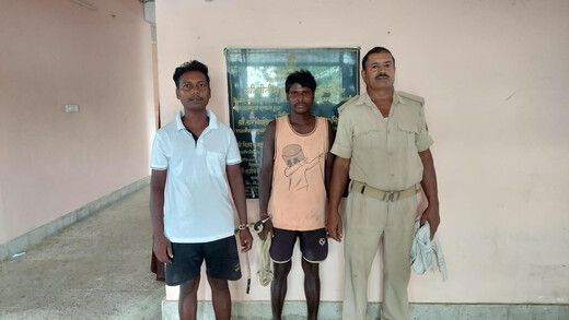 लखीसराय में शराब तस्करी के खिलाफ कार्रवाई, चुलाई शराब के साथ दो गिरफ्तार 