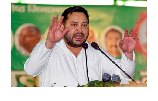 नीतीश कुमार पर तेजस्वी का हमला, कहा– बिहार को अब डुप्लीकेट नहीं, असली मुख्यमंत्री चाहिए