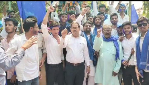 बाबा साहब अंबेडकर की जयंती पर निकला भव्य जुलूस, कार्यकर्ताओं ने दी श्रद्धांजलि