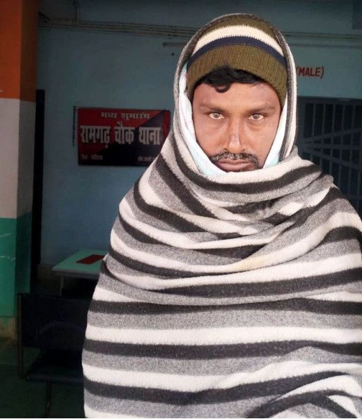 शराब के नशे में हंगामा करता शराबी गिरफ्तार