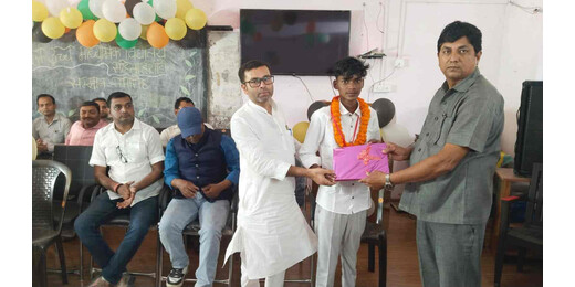 सहिला हथौड़ी विद्यालय में प्रतिभा सम्मान समारोह, मैट्रिक उत्तीर्ण छात्रों को किया गया सम्मानित