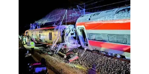 हाई-स्पीड ट्रेनों की भीषण टक्कर : 21 की मौत, 70 घायल