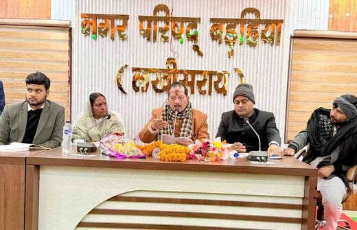 उपमुख्यमंत्री का संवाद कार्यक्रम, विकास कार्यों की समीक्षा और कंबल वितरण